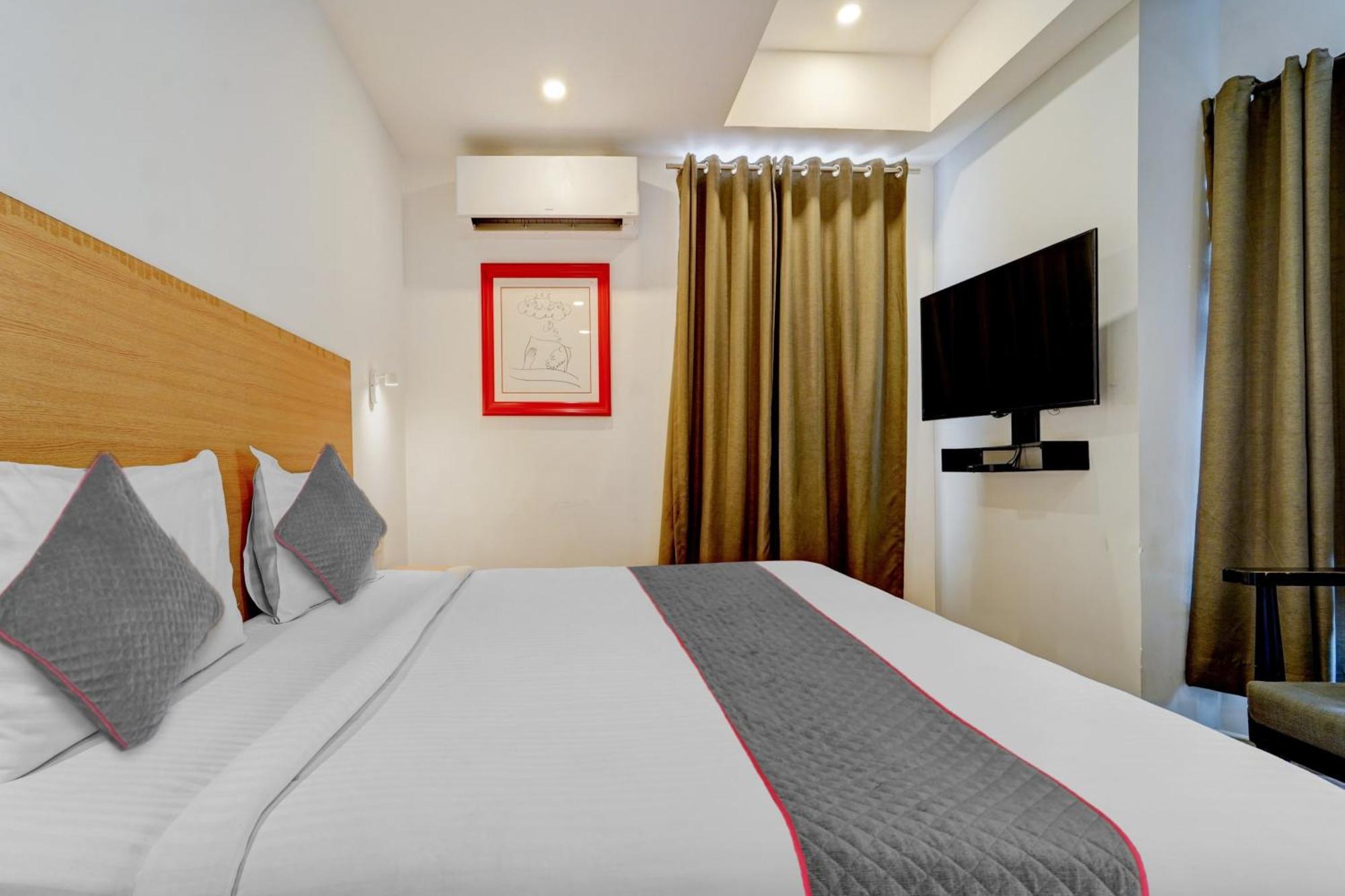 Hotel Super Townhouse Four Season à Coimbatore Extérieur photo