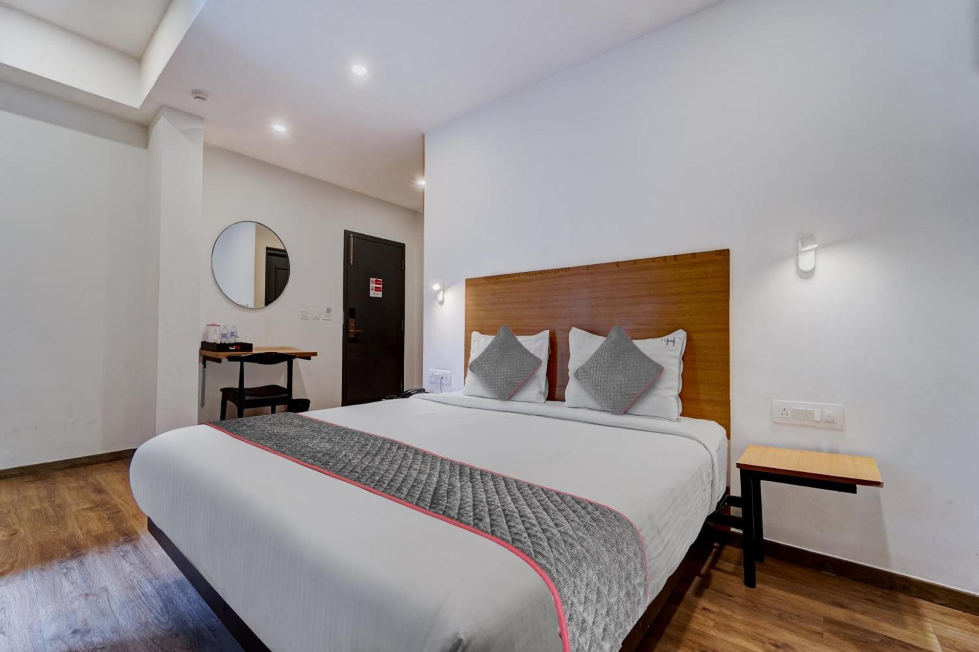 Hotel Super Townhouse Four Season à Coimbatore Extérieur photo
