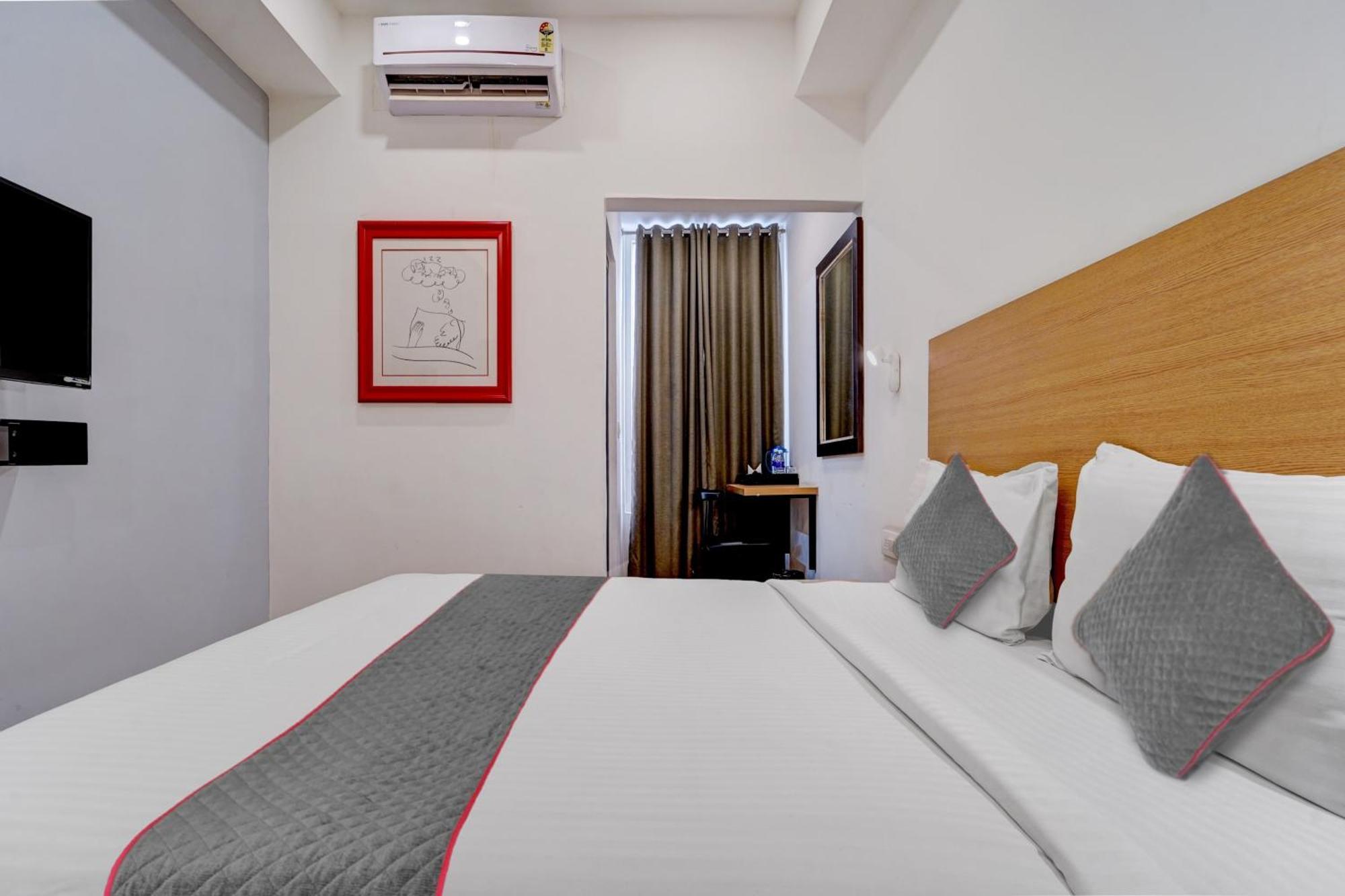 Hotel Super Townhouse Four Season à Coimbatore Extérieur photo
