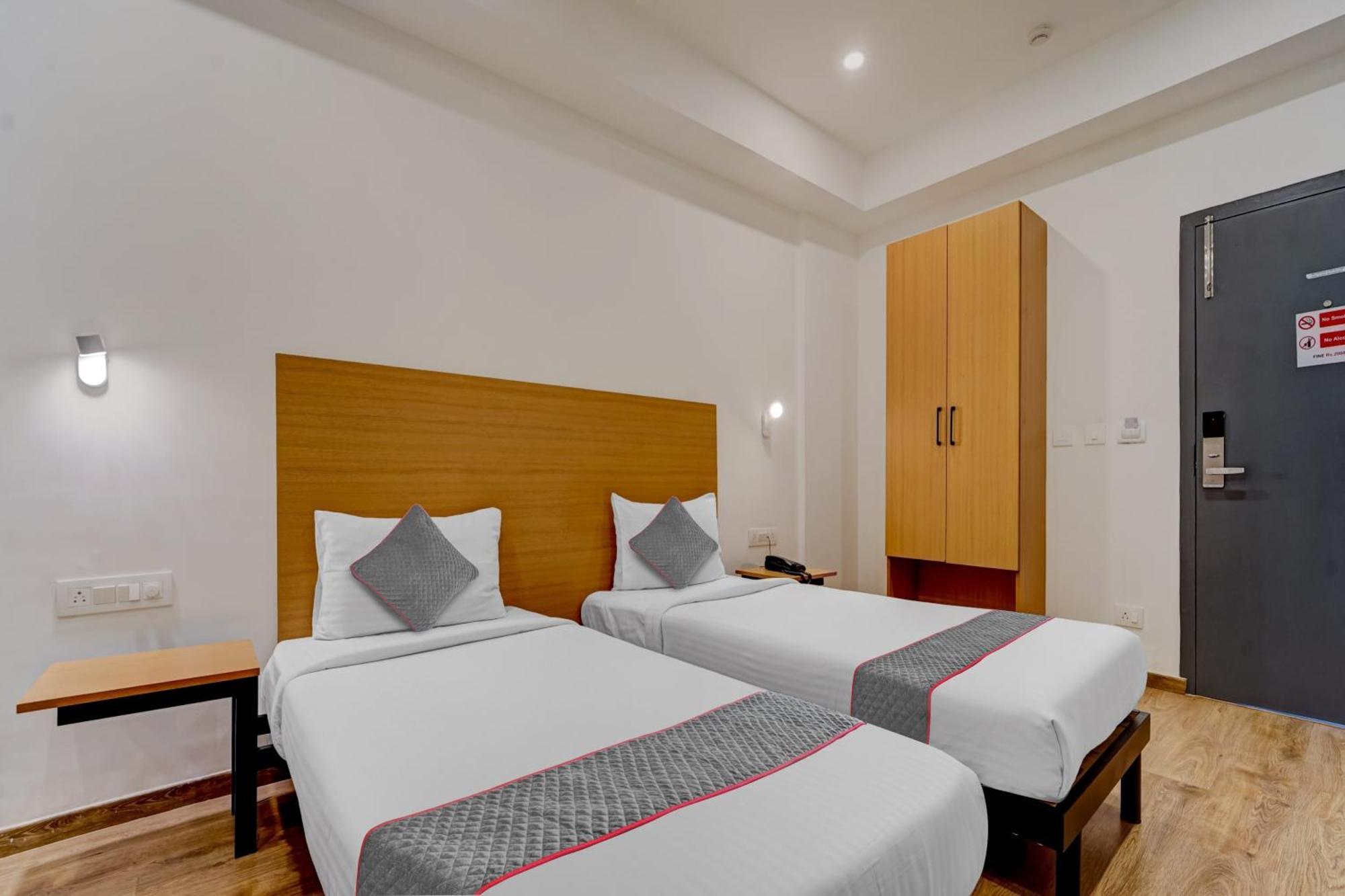 Hotel Super Townhouse Four Season à Coimbatore Extérieur photo